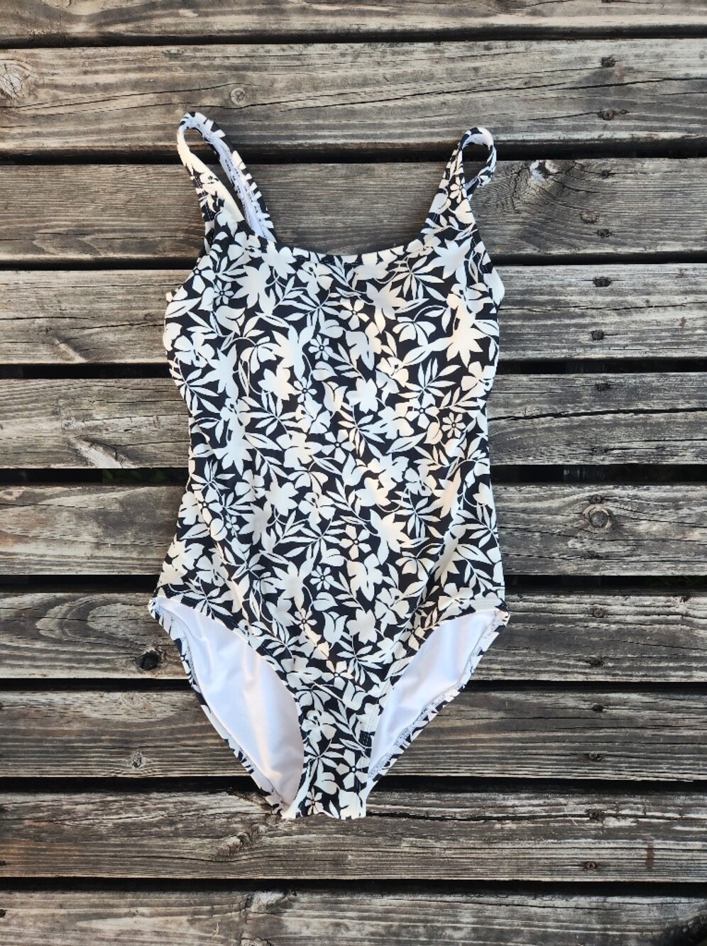 Lands End Swimming Suit One Piece Small 6-8 Black White Floral Beachy Tropical